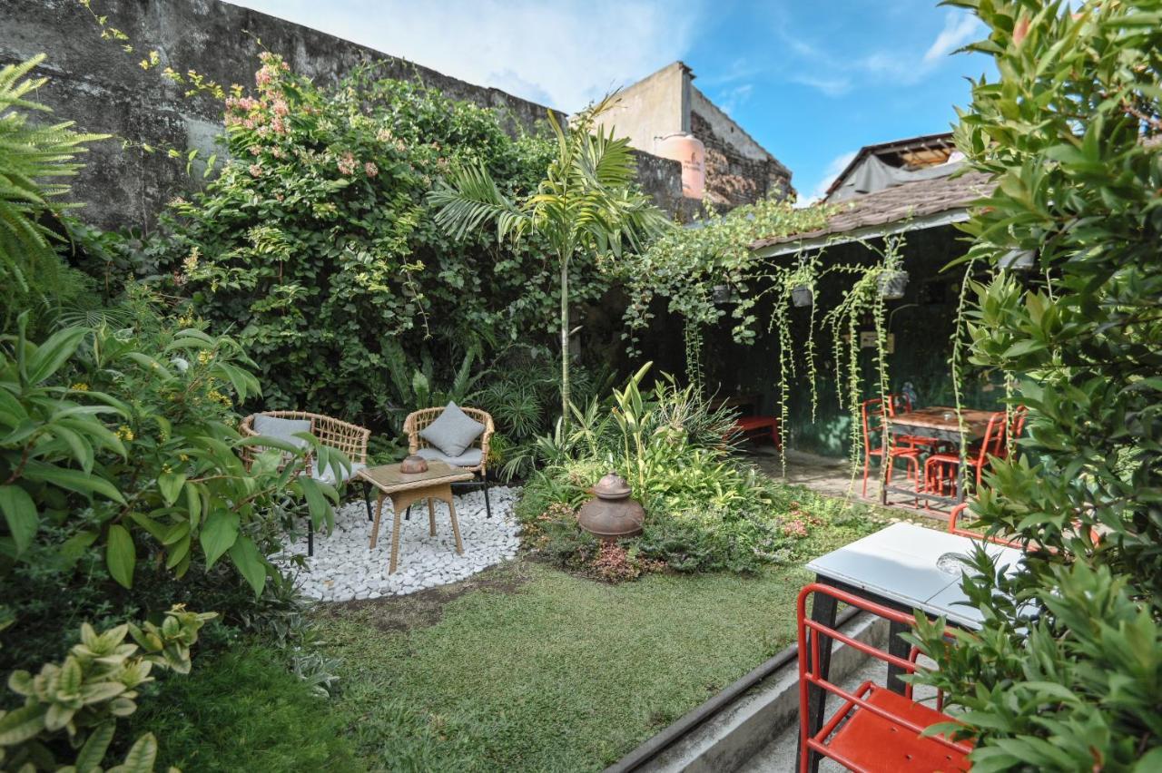 Snooze Hotel Yogyakarta Exterior photo