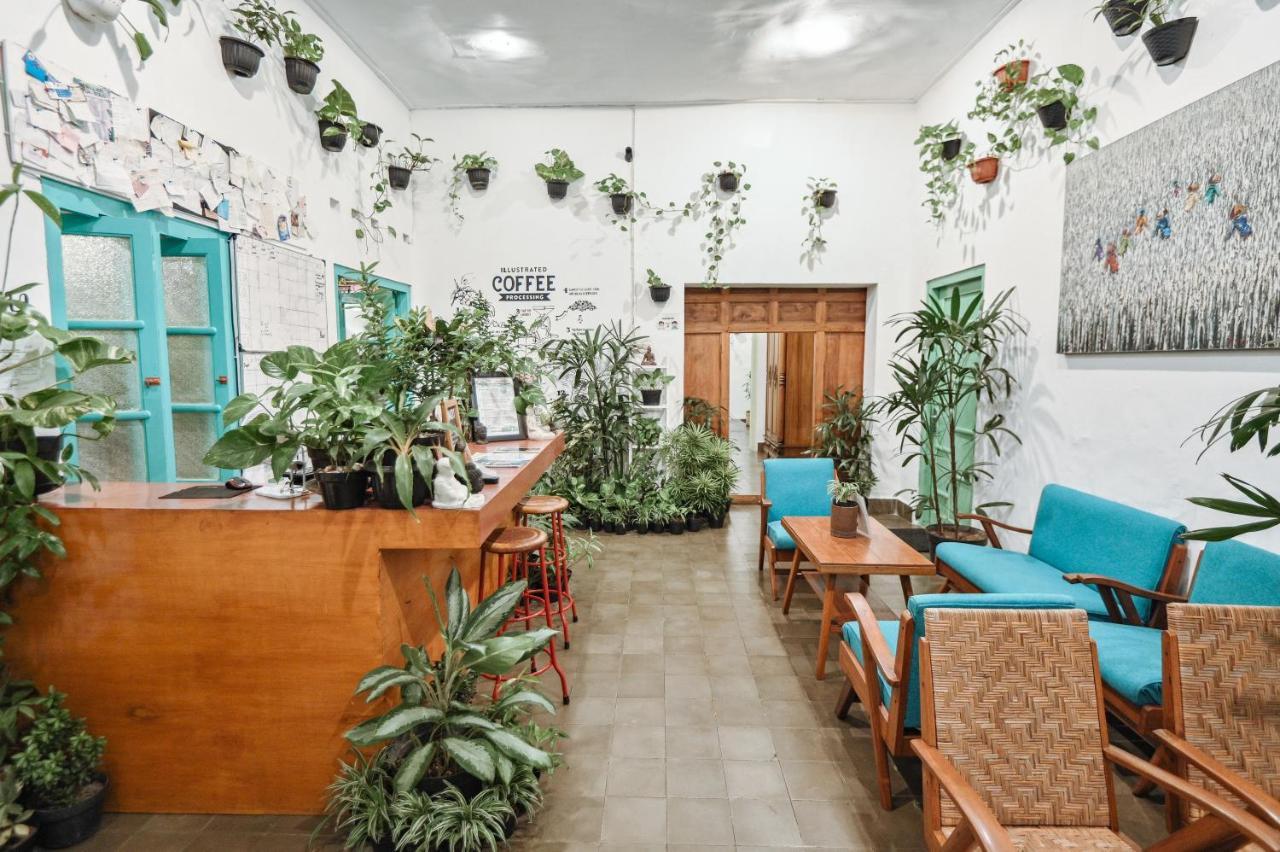 Snooze Hotel Yogyakarta Exterior photo