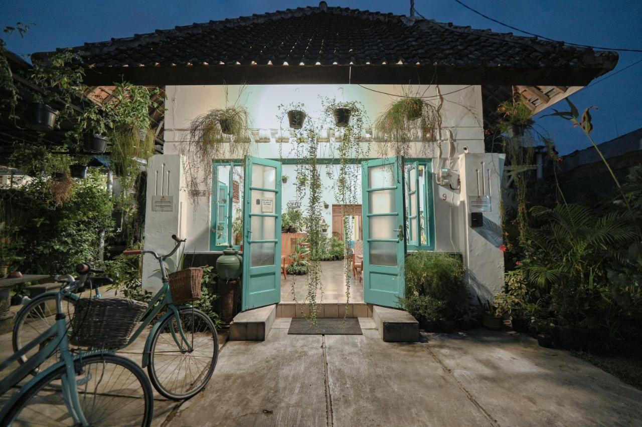 Snooze Hotel Yogyakarta Exterior photo