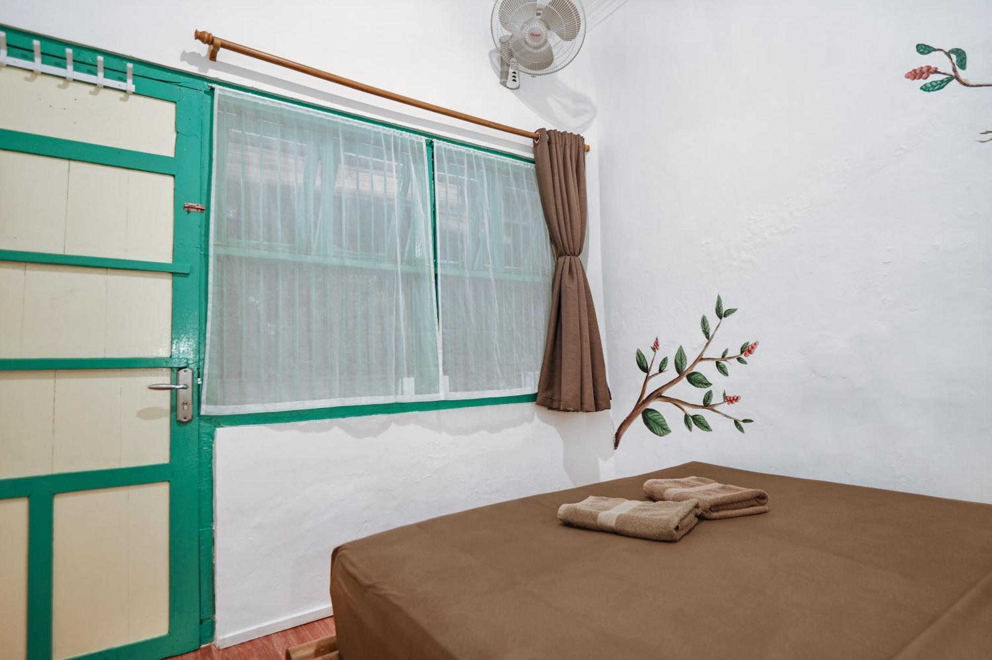 Snooze Hotel Yogyakarta Room photo