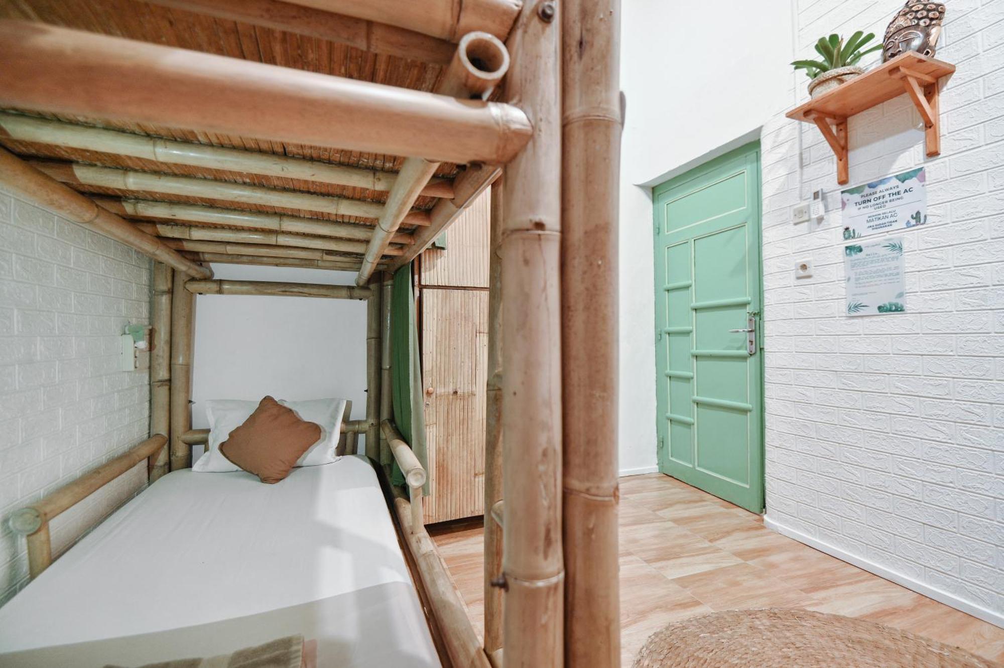 Snooze Hotel Yogyakarta Room photo
